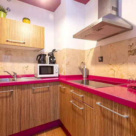 Carreteria Pool Apartamentosmalagamanagement * Malaga